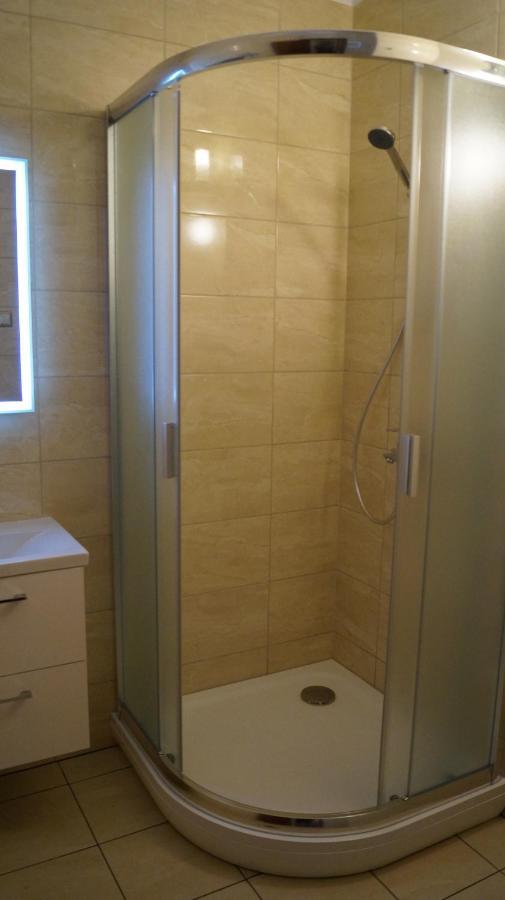 Apartment Sinko - Free Garage Parking, Central, 2 Bedrooms 4 Single Beds, Flexi Check-Out Boedapest Buitenkant foto