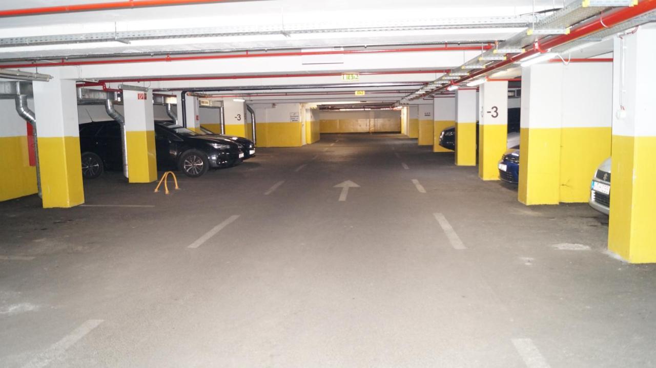 Apartment Sinko - Free Garage Parking, Central, 2 Bedrooms 4 Single Beds, Flexi Check-Out Boedapest Buitenkant foto