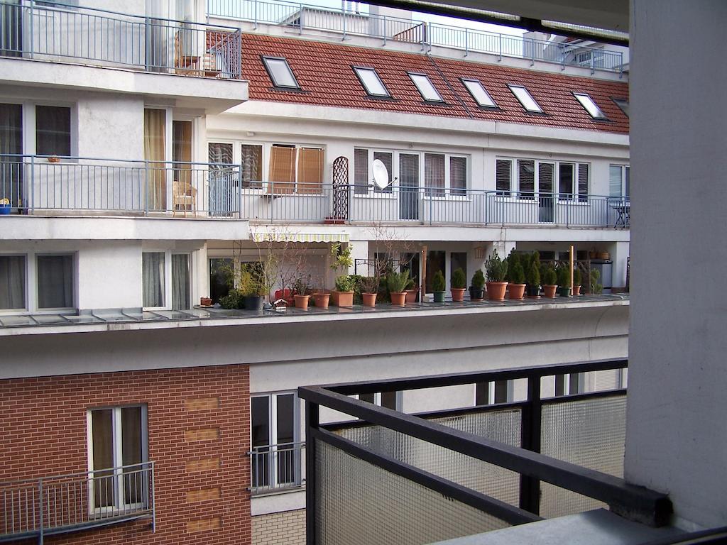 Apartment Sinko - Free Garage Parking, Central, 2 Bedrooms 4 Single Beds, Flexi Check-Out Boedapest Buitenkant foto