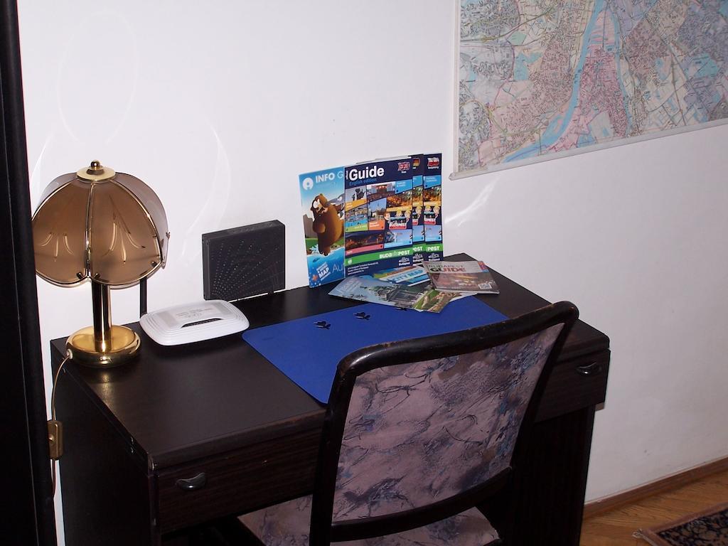 Apartment Sinko - Free Garage Parking, Central, 2 Bedrooms 4 Single Beds, Flexi Check-Out Boedapest Kamer foto