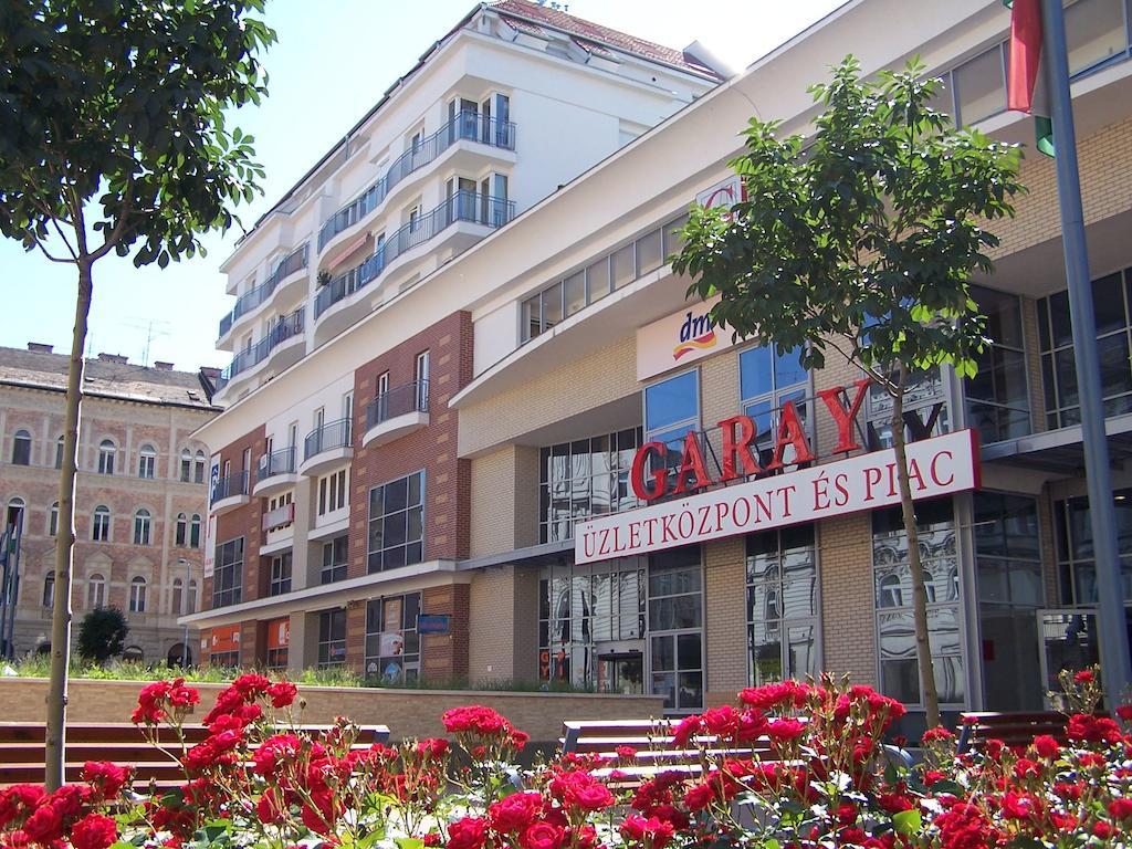 Apartment Sinko - Free Garage Parking, Central, 2 Bedrooms 4 Single Beds, Flexi Check-Out Boedapest Buitenkant foto