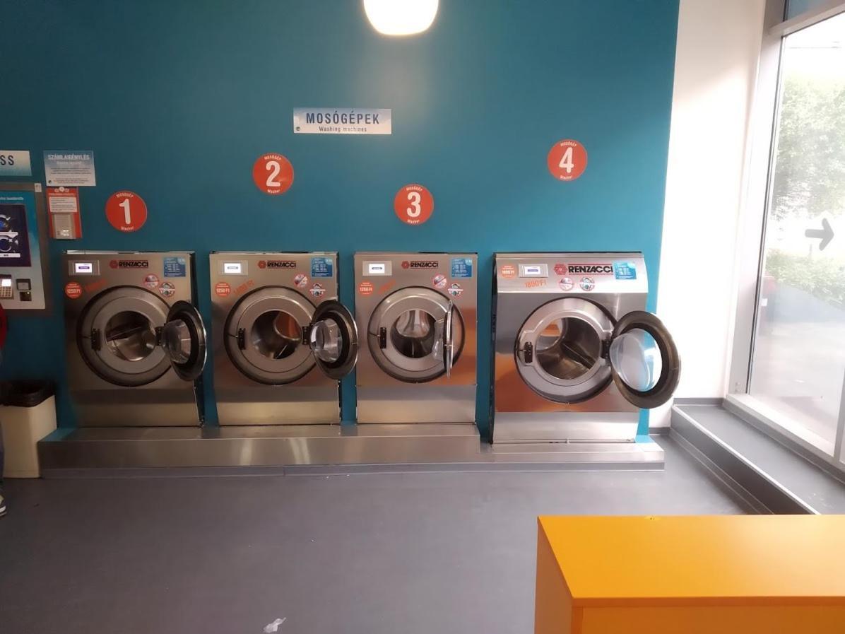Apartment Sinko - Free Garage Parking, Central, 2 Bedrooms 4 Single Beds, Flexi Check-Out Boedapest Buitenkant foto